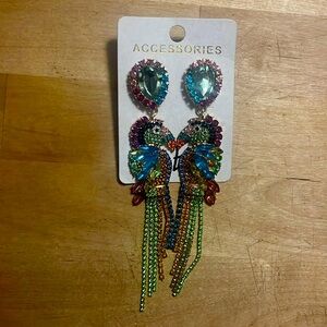 Toucan drop earrings